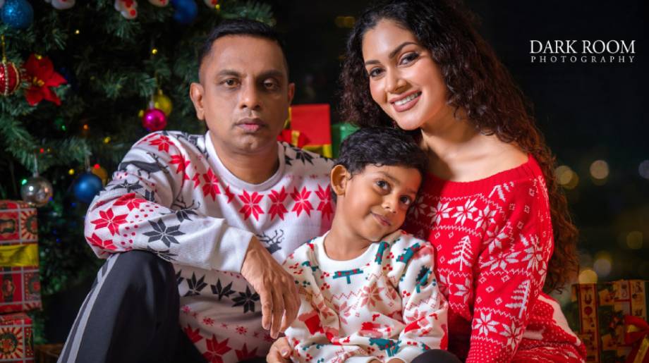 තාරුකාගේ සතුට පිරුණු නත්තල – Photos