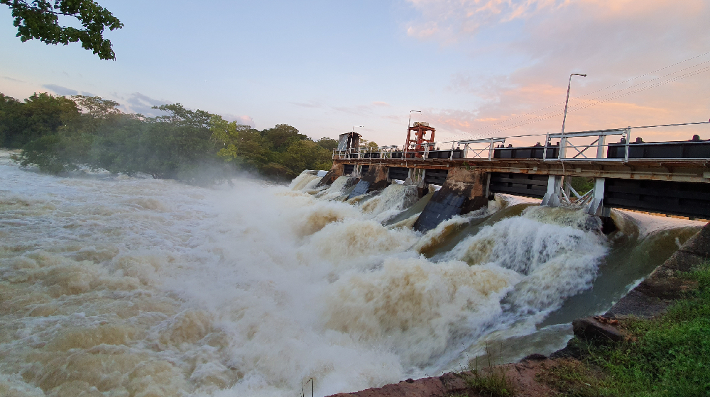 නාච්චදූව ජලාශයේ වාන් දොරටු හයම විවෘත කරයි