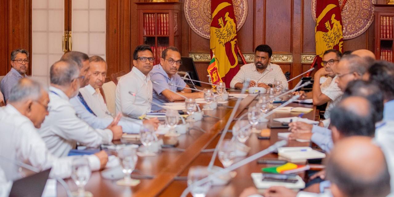 බහාලුම් නිෂ්කාශනයේ ඇති ප්‍රමාදය ඉදිරි දින හතර තුළ අවසන් කරන්න ජනපතිගෙන් උපදෙස්