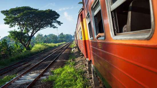 ඔන්ලයින් කෝච්චි ටිකට් වංචාව ගැන CIDයෙන් පරීක්ෂණ