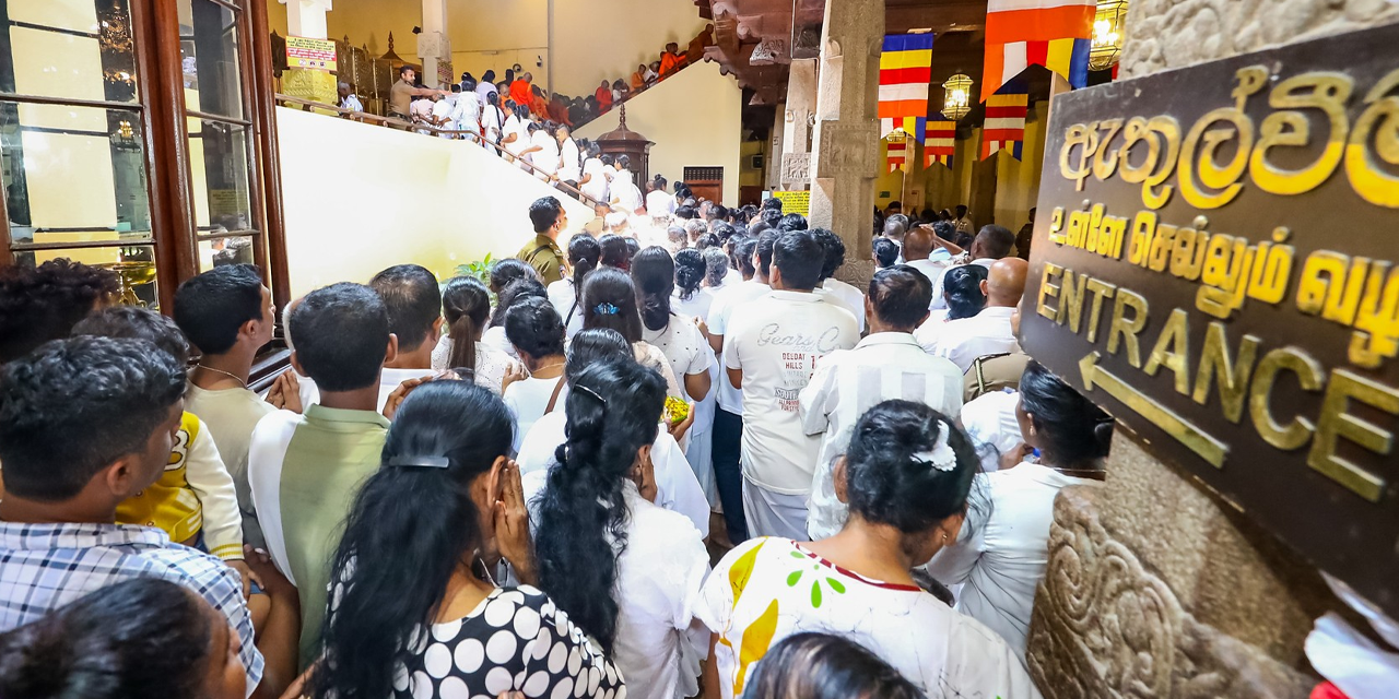 සිරි දළදා වන්දනාවට එන බැතිමතුන්ට සුබ ආරංචියක් සිරි දළදා වන්දනාවට එන බැතිමතුන්ට සුබ ආරංචියක්