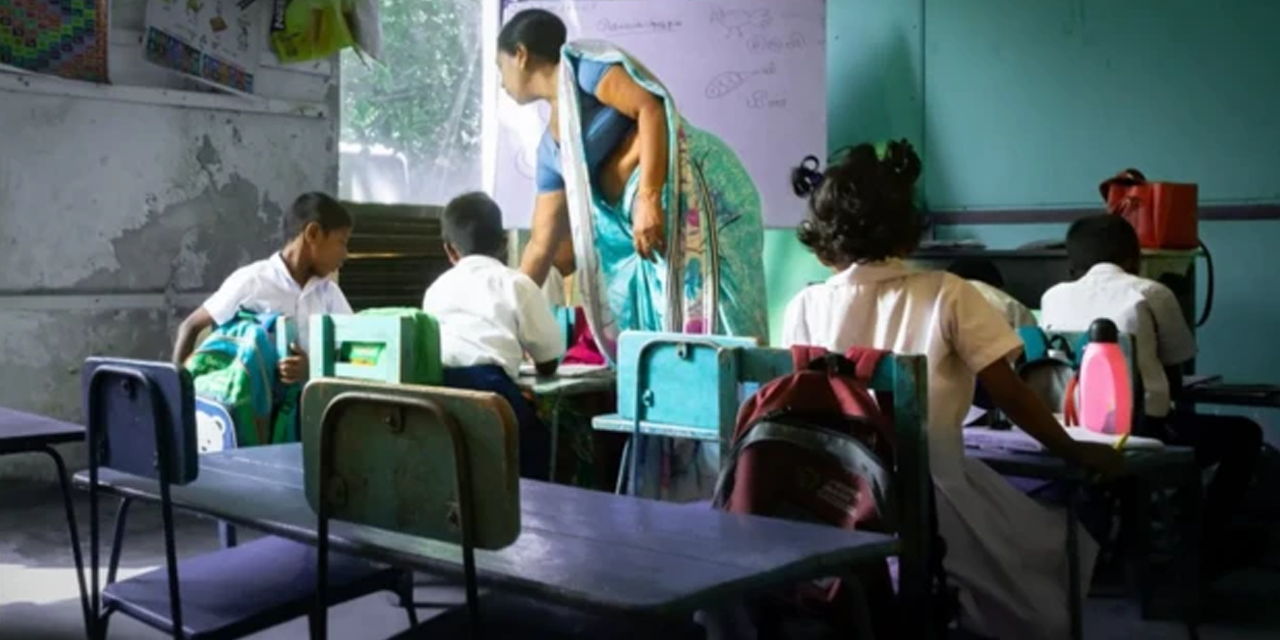 රටපුරා 40,000ක ගුරු හිඟයක් රටපුරා 40,000ක ගුරු හිඟයක්
