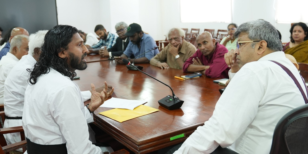 ගෝලීය ත්රස්තවාදී අභියෝගයන්ට මුහුණදීමේදී ත්රස්ත විරෝධී පනතක් අත්යවශ්යයි ගෝලීය ත්රස්තවාදී අභියෝගයන්ට මුහුණදීමේදී ත්රස්ත විරෝධී පනතක් අත්යවශ්යයි