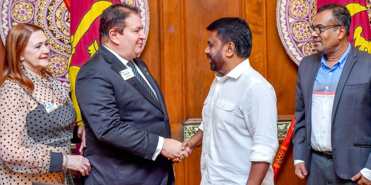 ජනපති සහ ජාත්යන්තර සිංහ සමාජයේ සභාපති අතර හමුවක් ජනපති සහ ජාත්යන්තර සිංහ සමාජයේ සභාපති අතර හමුවක්