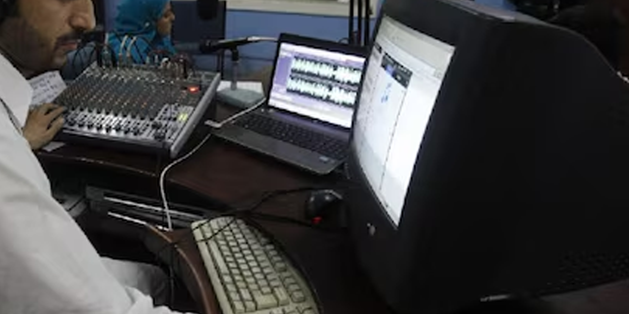 ඉන්දීය ගීතවලට පාකිස්ථානයේ තහමනක් ඉන්දීය ගීතවලට පාකිස්ථානයේ තහමනක්