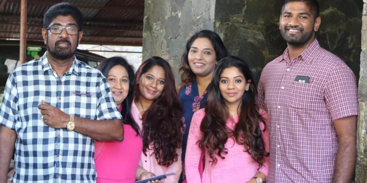 කෙහෙළිය රඹුක්වැල්ලගේ දියණියන් දෙදෙනාට සහ බෑණාට ඇප කෙහෙළිය රඹුක්වැල්ලගේ දියණියන් දෙදෙනාට සහ බෑණාට ඇප