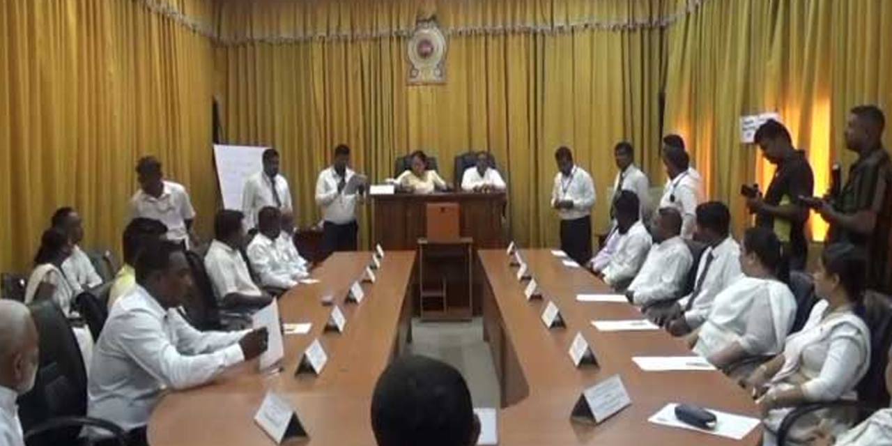 නාවලපිටියේ බලය ස්වාධීන කණ්ඩායම්වලට නාවලපිටියේ බලය ස්වාධීන කණ්ඩායම්වලට