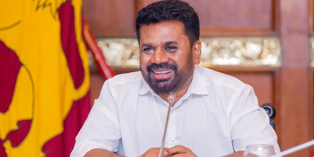 ජනාධිපතිවරයා පාර්ලිමේන්තුවට පැමිණෙයි