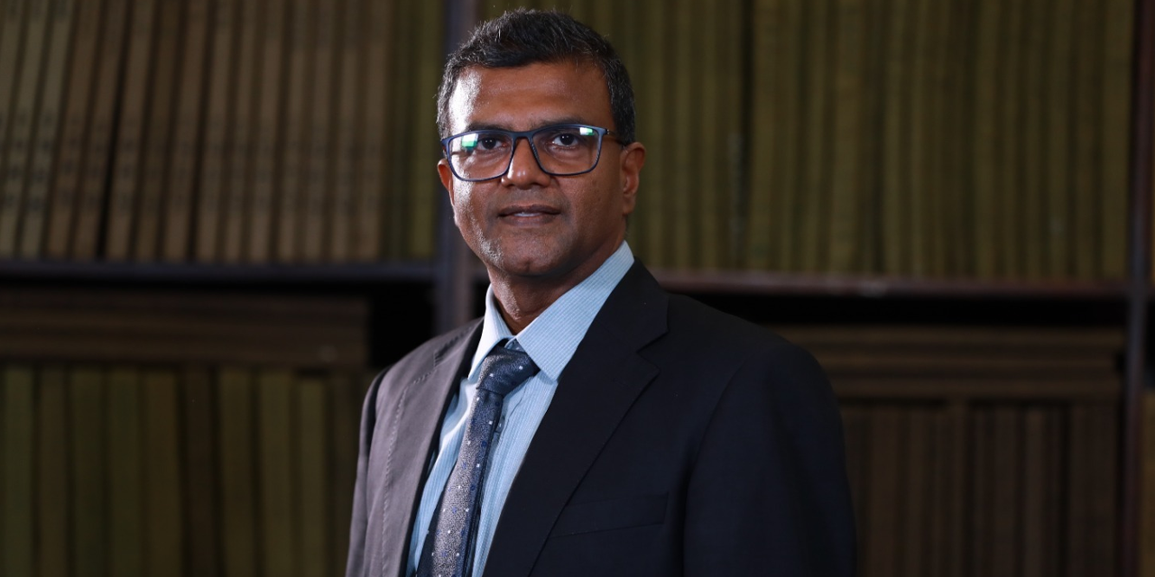 හර්ෂණ සූරියප්පෙරුම පාර්ලිමේන්තු මන්ත්‍රී ධුරයෙන් ඉල්ලා අස්වෙයි