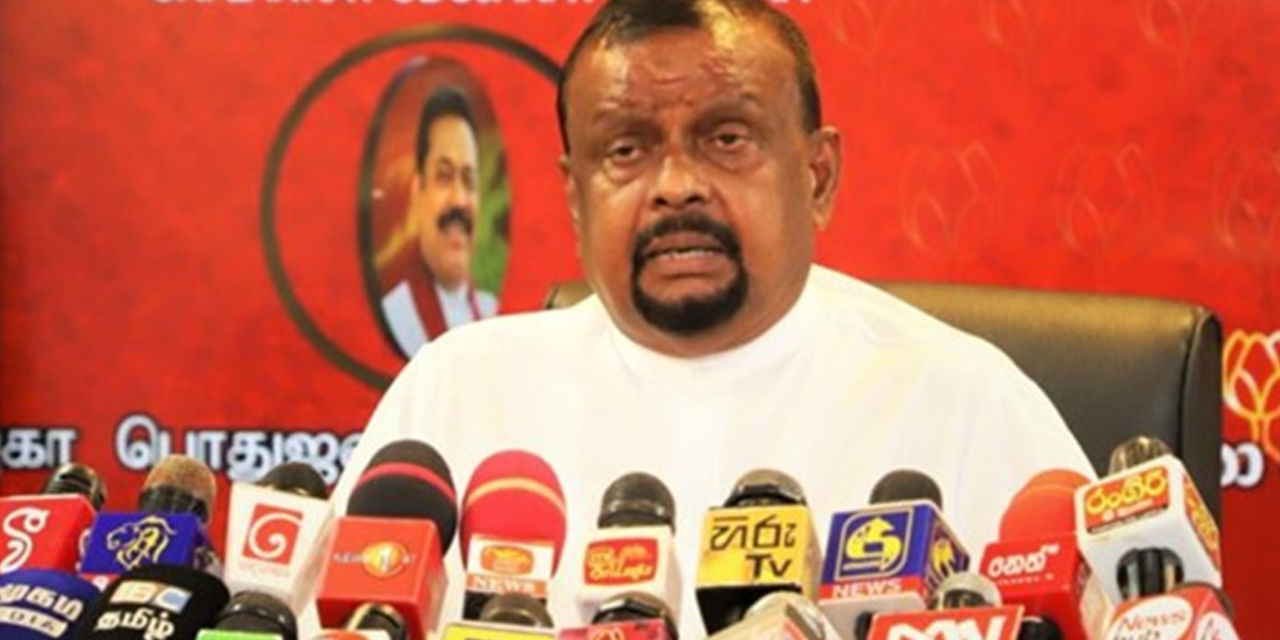 හිටපු අමාත්ය එස්.එම් චන්ද්රසේන අත්අඩංගුවට හිටපු අමාත්ය එස්.එම් චන්ද්රසේන අත්අඩංගුවට