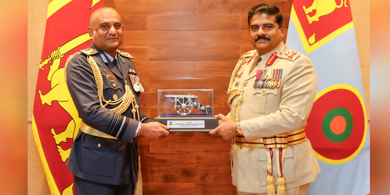 යුද හා ගුවන් හමුදාපතිවරුන් අතර හමුවක් යුද හා ගුවන් හමුදාපතිවරුන් අතර හමුවක්