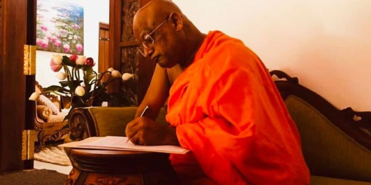 අස්ගිරි පාර්ශවයේ අනුනායක පූජ්ය ආනමඩුවේ ශ්රී ධම්මදස්සි හිමි අපවත් වෙති අස්ගිරි පාර්ශවයේ අනුනායක පූජ්ය ආනමඩුවේ ශ්රී ධම්මදස්සි හිමි අපවත් වෙති