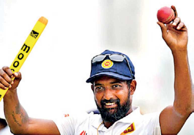 වසරේ හොඳම ටෙස්ට් පන්දු යවන්නා ප්‍රභාත් ජයසූරිය
