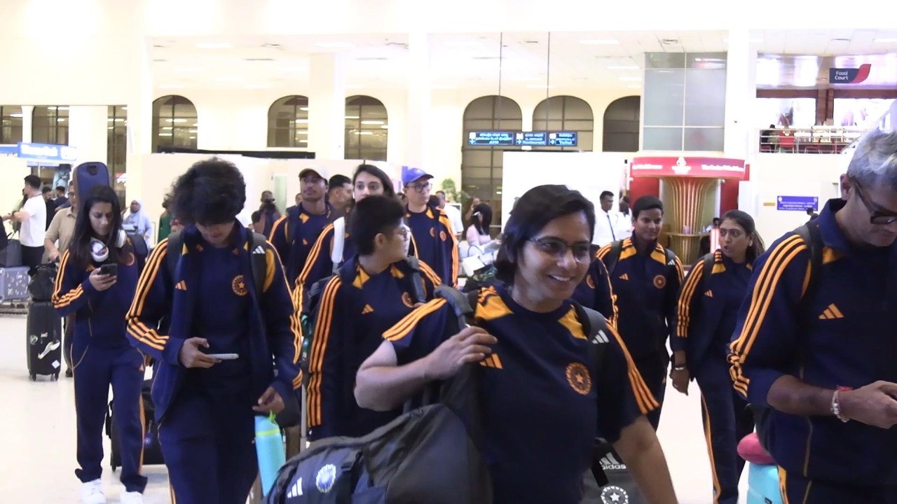 ඉන්දීය සහ ශ්‍රී ලංකා කාන්තා ක්‍රිකට් කණ්ඩායම් කටුනායකට