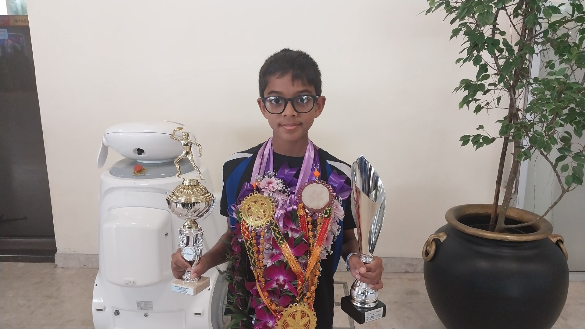 ලෝකෙන්ම තෙවැනියා වූ අපේ පුංචි ටාවි දිවයිනට