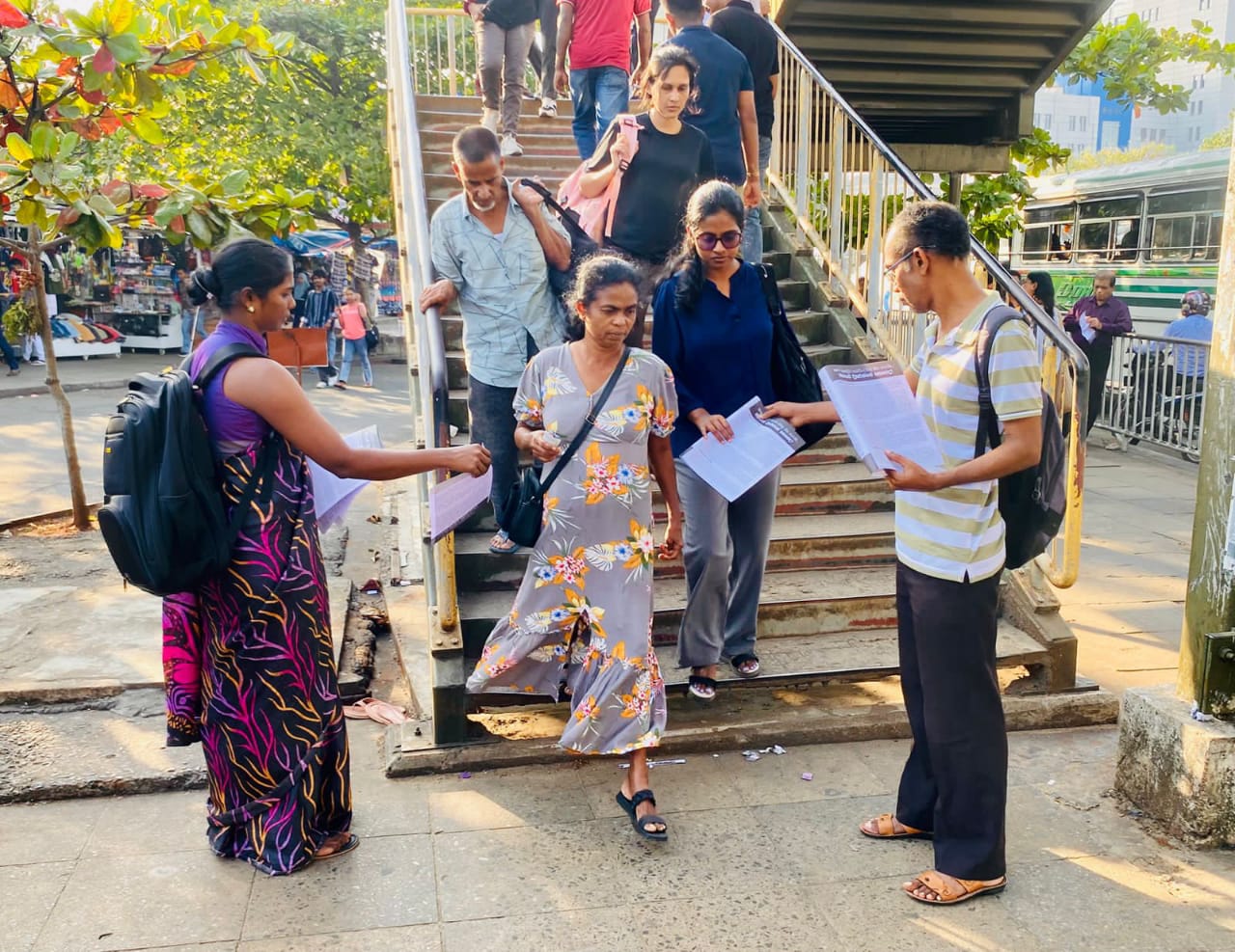 අධ්යාපන ප්රතිසංස්කරණවලට එරෙහිව පෙරටුගාමීන්ගෙන් රට පුරා පත්රිකා අධ්යාපන ප්රතිසංස්කරණවලට එරෙහිව පෙරටුගාමීන්ගෙන් රට පුරා පත්රිකා