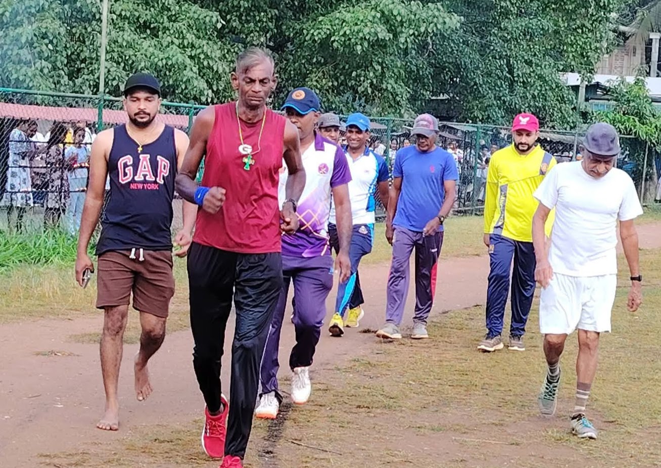 ඇවිදින්න ශූර වික්‍රමසිංහගෙන් නව ශ්‍රී ලංකා වාර්තාවක්