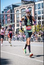 ගාමිණී සුගතදාස ඇමරිකාවේදී ශ්‍රී ලංකාව රනින් බබළවයි