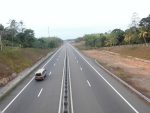 දක්ෂිණ අධිවේගී මාර්ගයේ කොටසක් එක් මංතීරුවකට සීමාවෙයි